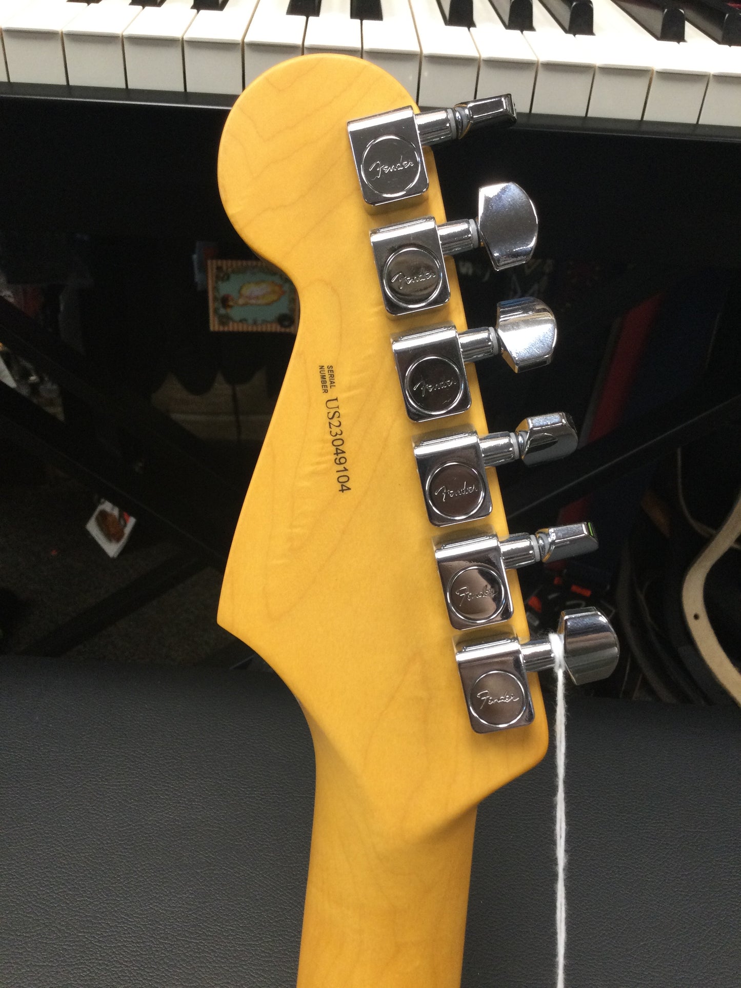 Fender American Professional II Stratocaster®, Rosewood Fingerboard, Olympic White