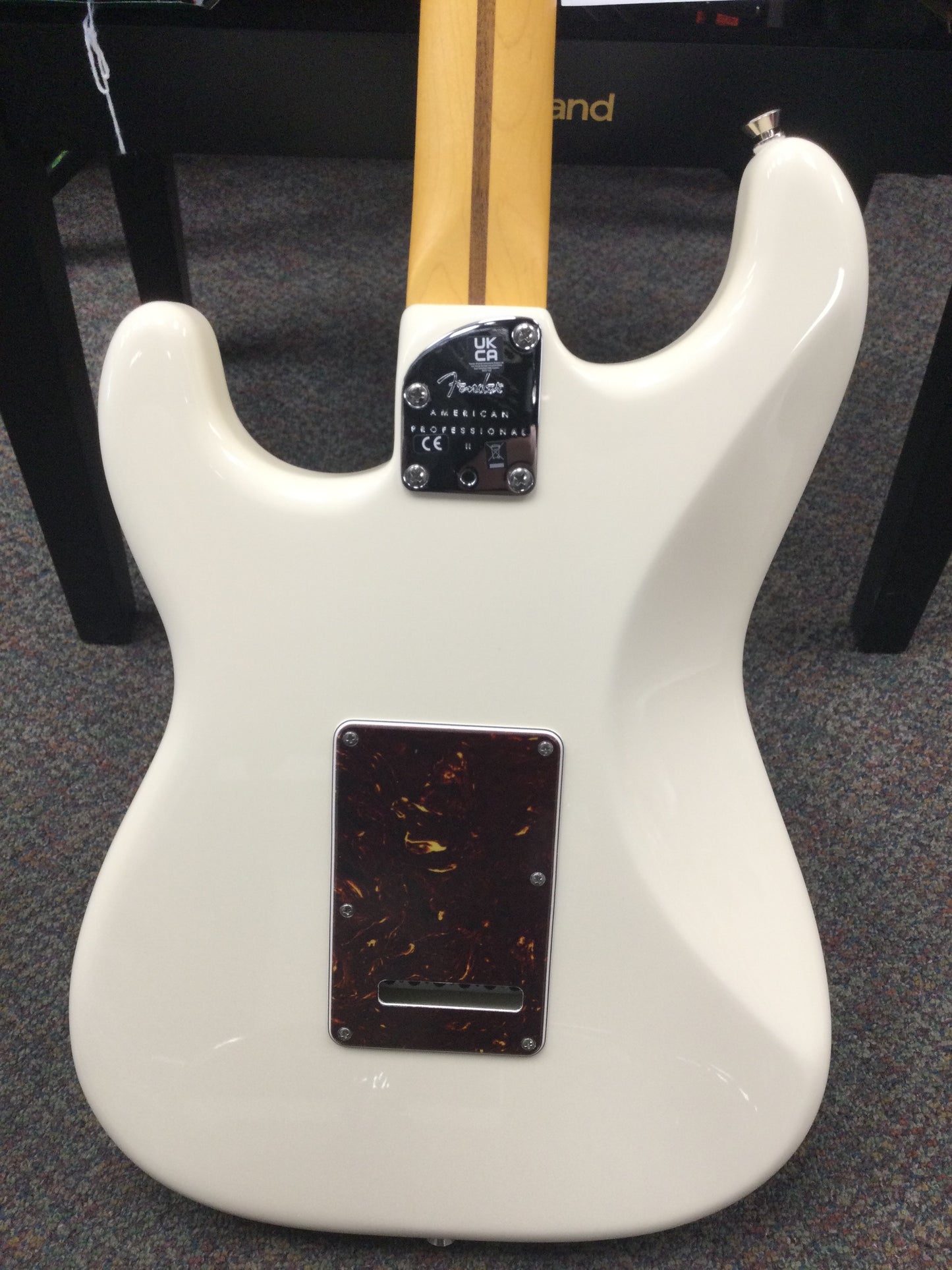 Fender American Professional II Stratocaster®, Rosewood Fingerboard, Olympic White