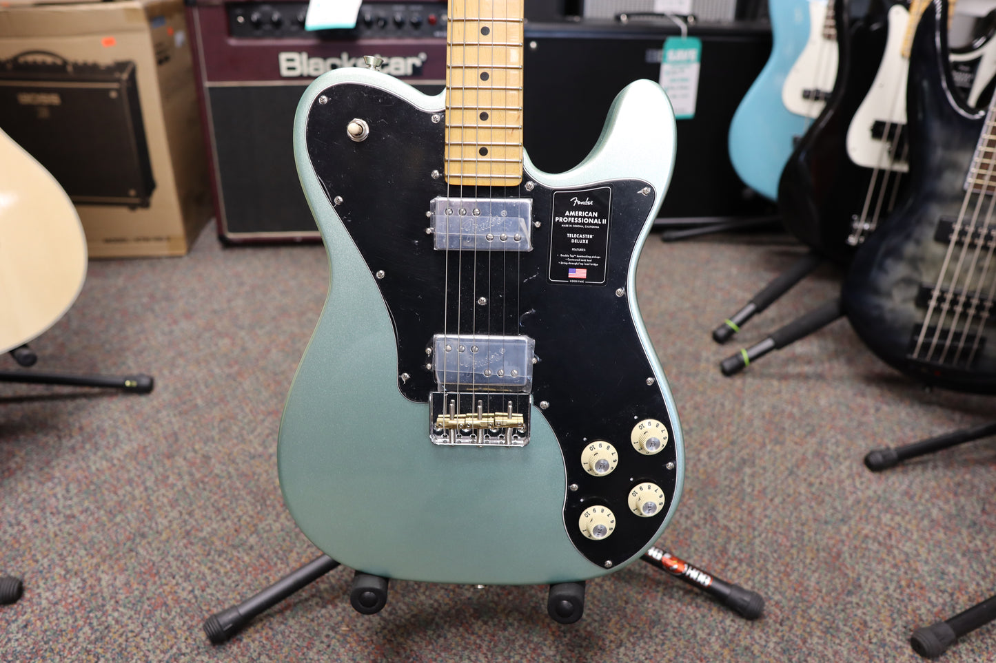 Fender American Professional II Telecaster® Deluxe, Maple Fingerboard, Mystic Surf Green