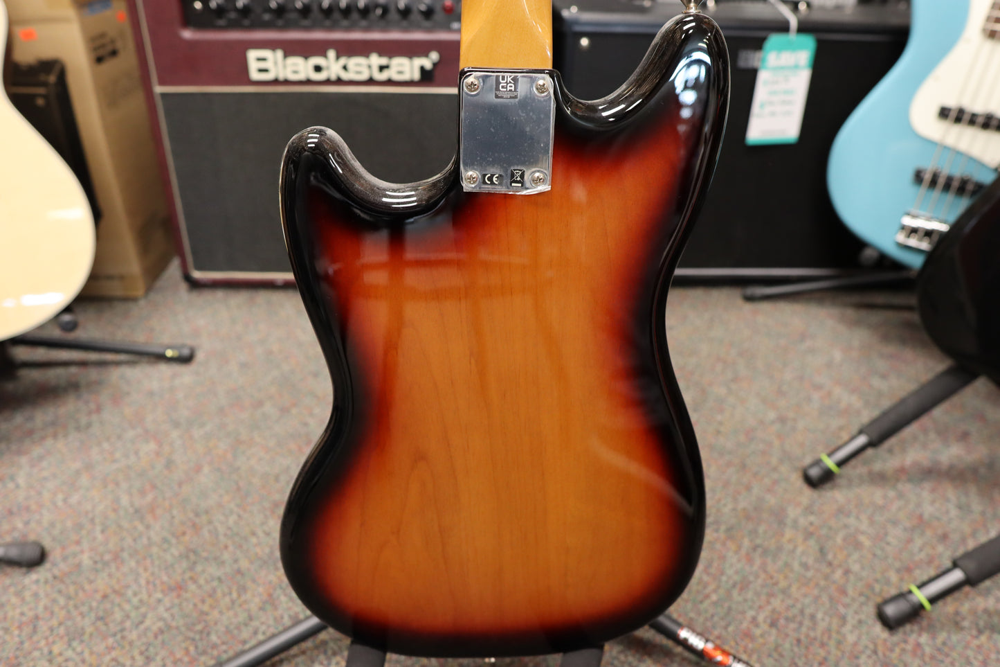 Fender Vintera® '60s Mustang®, Pau Ferro Fingerboard, 3-Color Sunburst