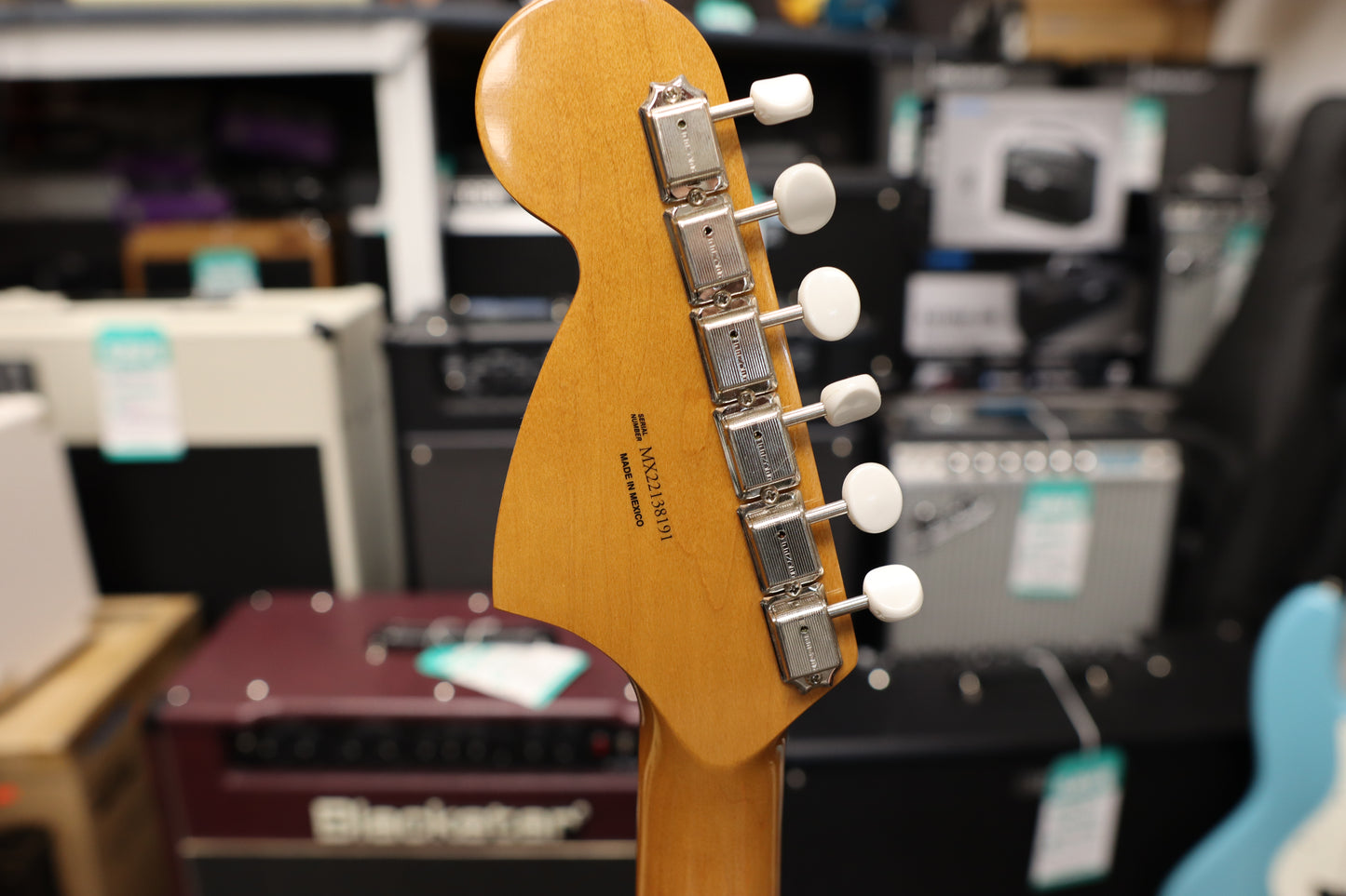 Fender Vintera® '60s Mustang®, Pau Ferro Fingerboard, 3-Color Sunburst