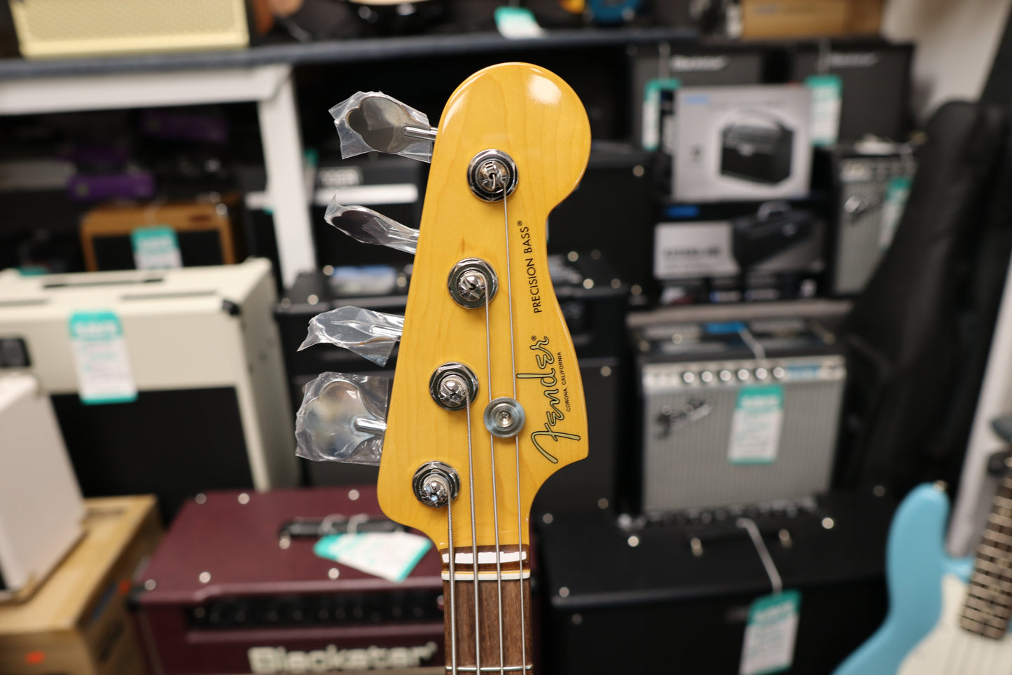 Fender American Professional II Precision Bass®, Rosewood Fingerboard, 3-Color Sunburst