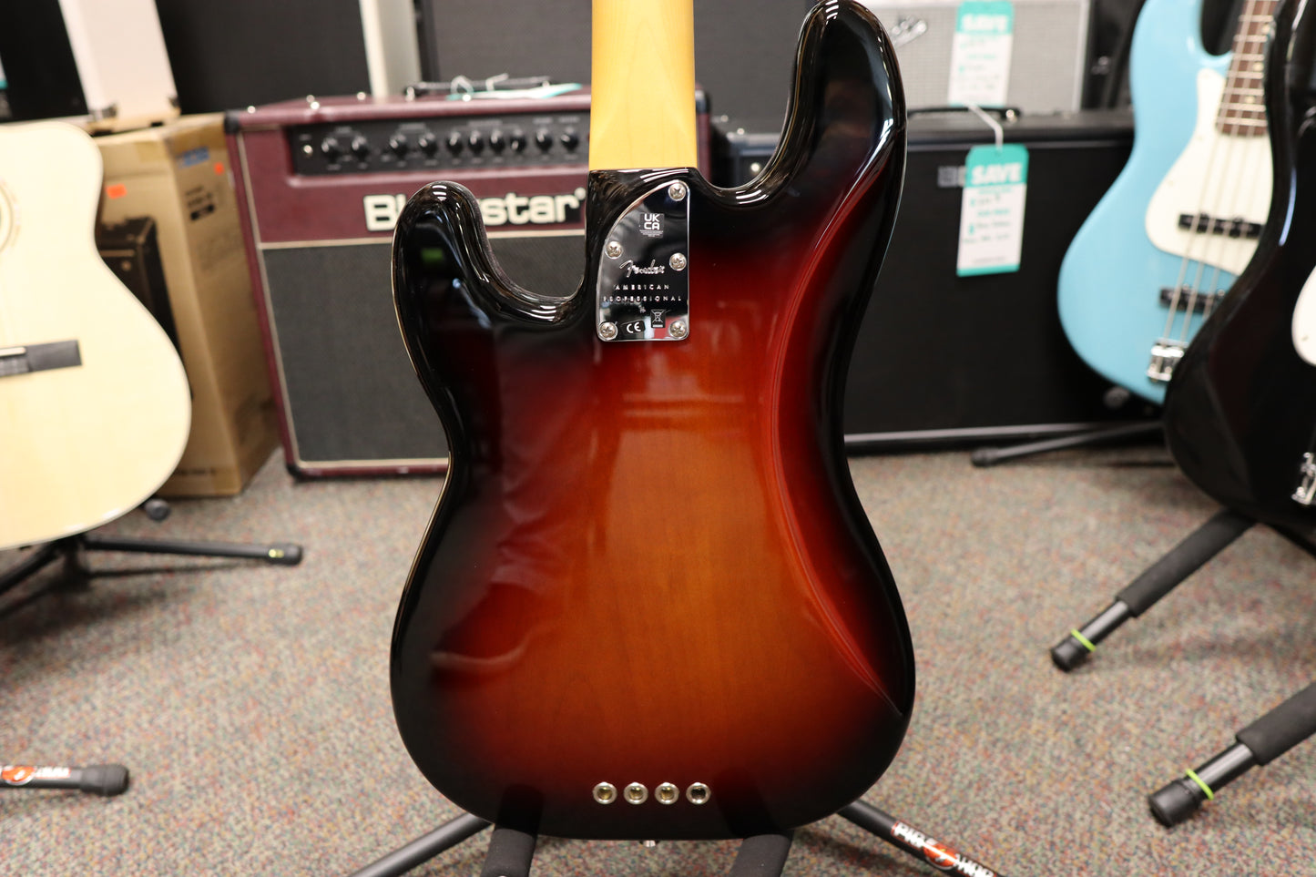 Fender American Professional II Precision Bass®, Rosewood Fingerboard, 3-Color Sunburst