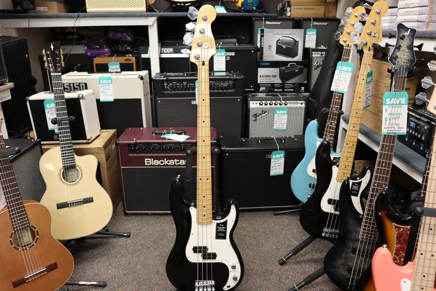 Fender Player II Precision Bass®, Maple Fingerboard, Black