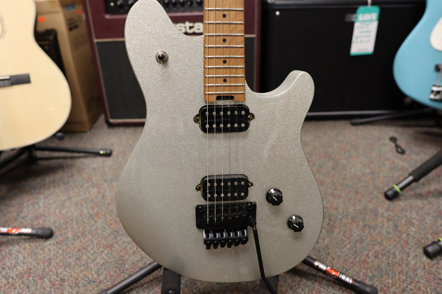 EVH Wolfgang® WG Standard, Baked Maple Fingerboard, Silver Sparkle