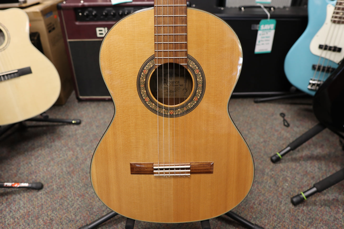 Alvarez Yairi CY70 Nylon String Classical guitar made in Japan