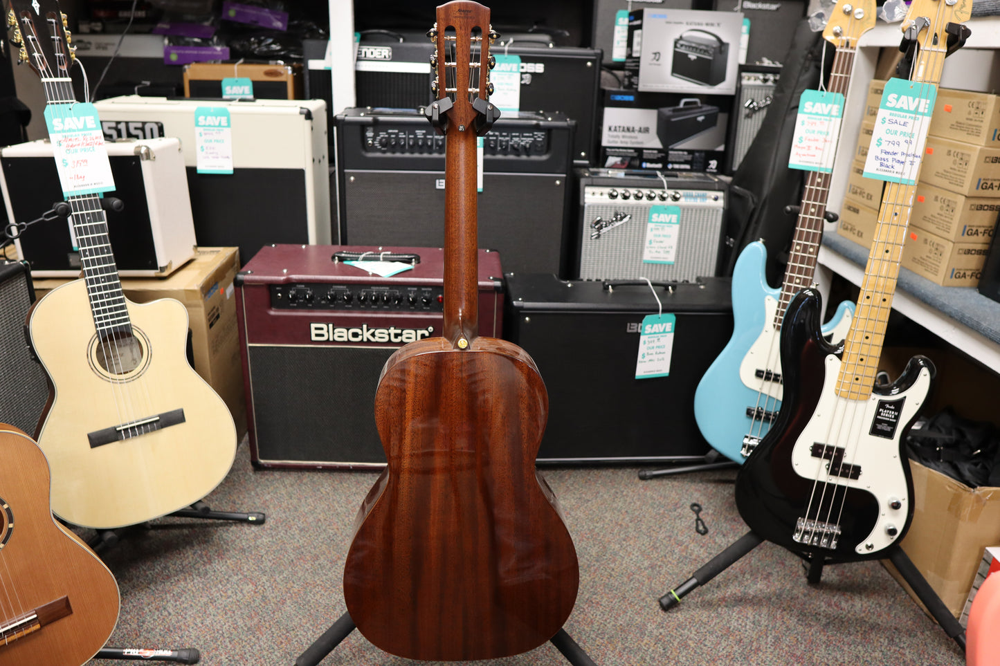 Alvarez MPA66SHB Masterworks Series Acoustic Guitar - Natural