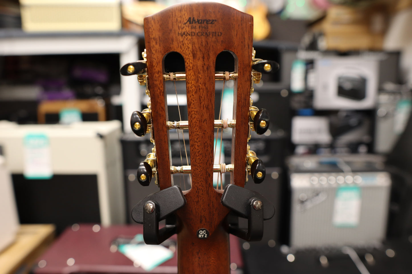 Alvarez MPA66SHB Masterworks Series Acoustic Guitar - Natural