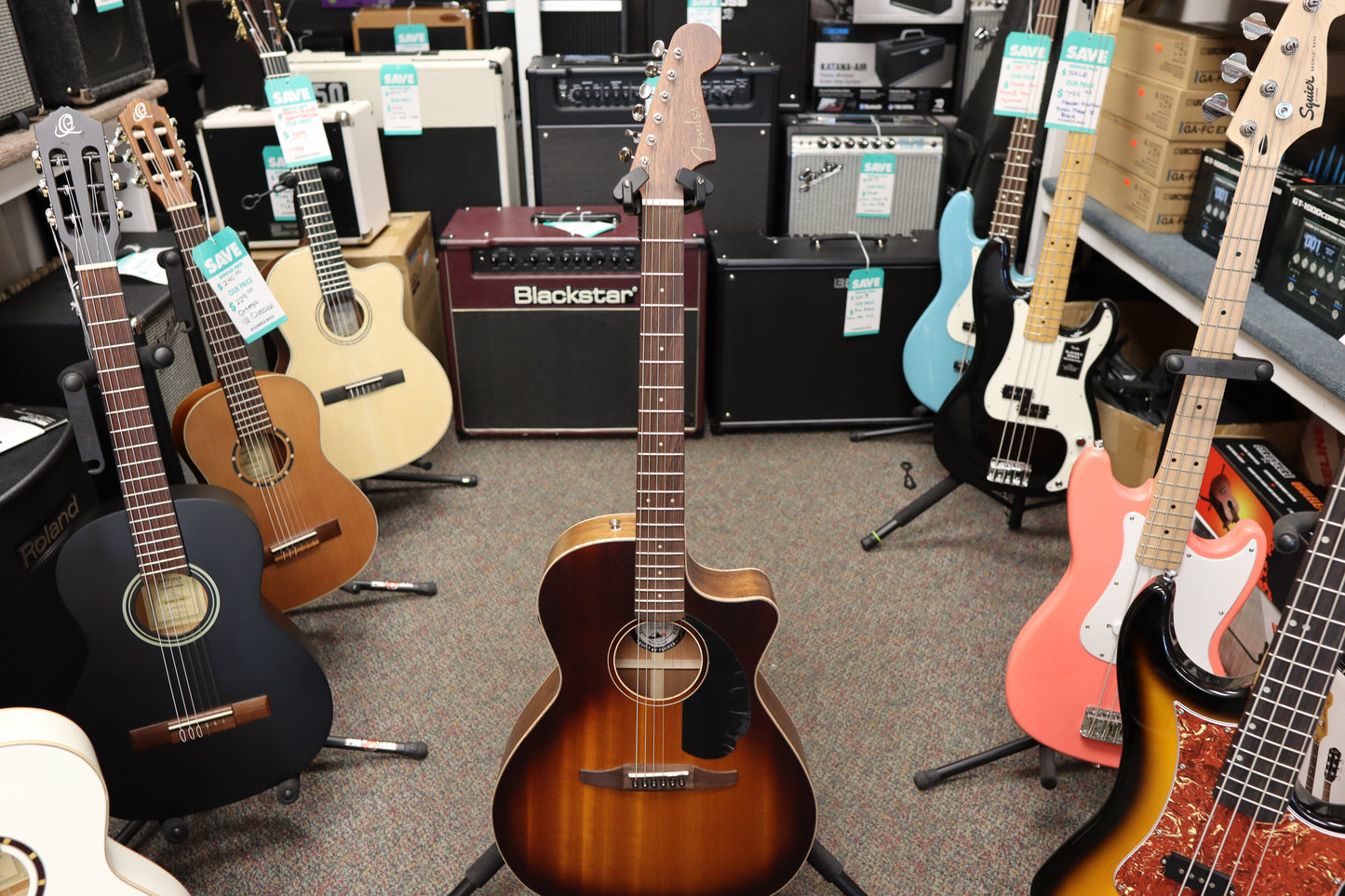 Fender Newporter Special, Pau Ferro Fingerboard, Black Pickguard, Honey Burst