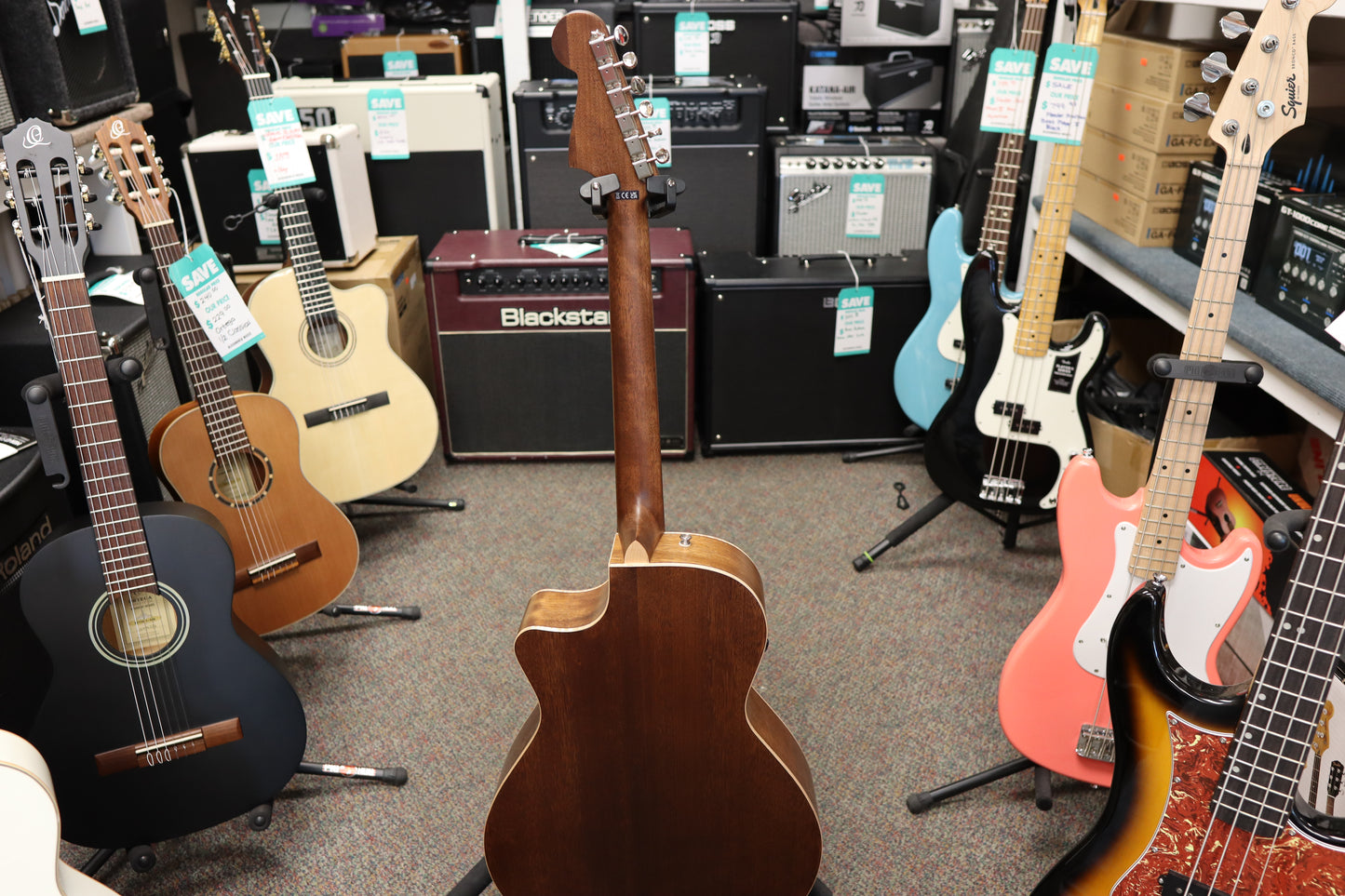 Fender Newporter Special, Pau Ferro Fingerboard, Black Pickguard, Honey Burst