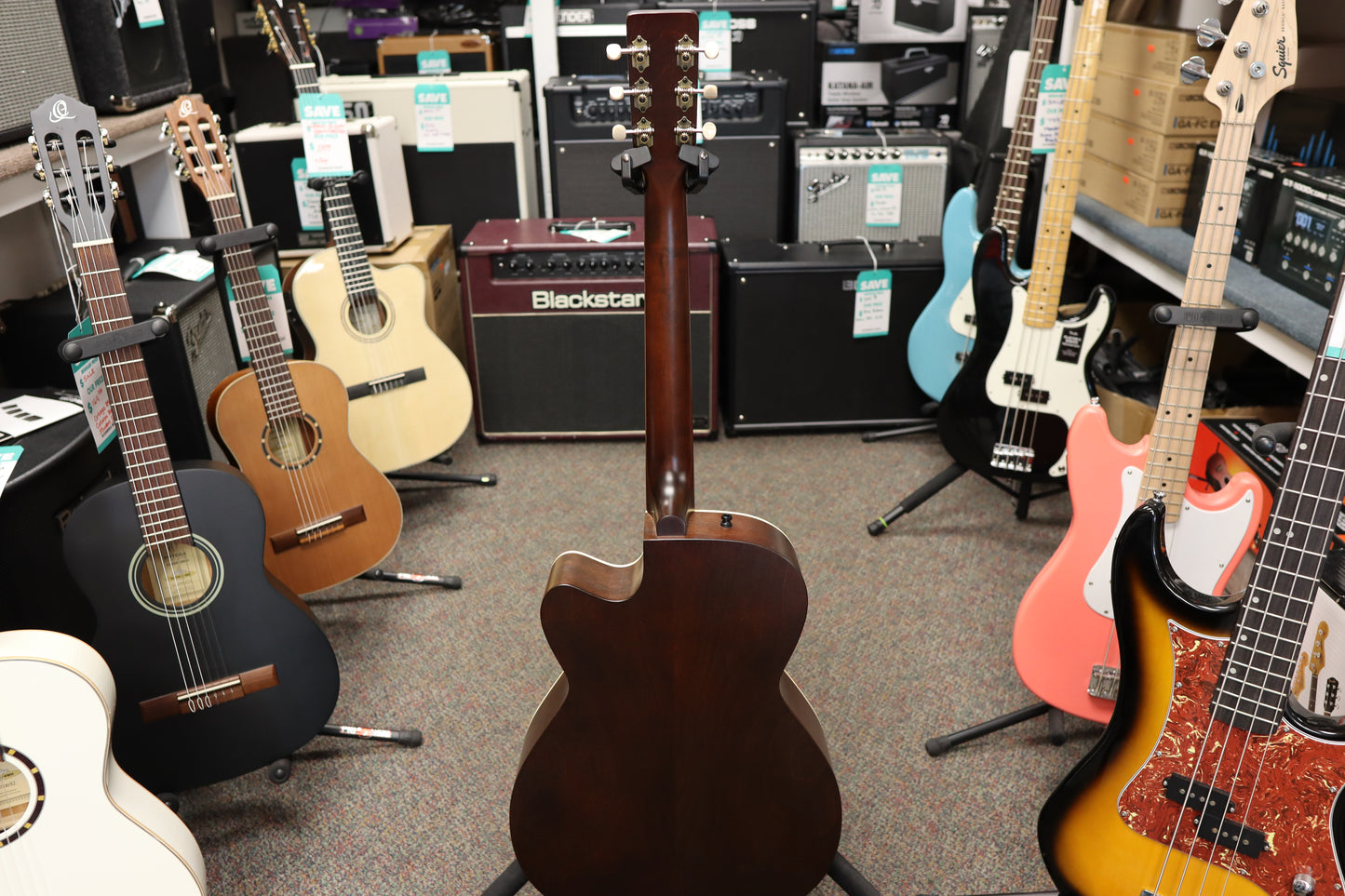Art & Lutherie Legacy Bourbon Burst