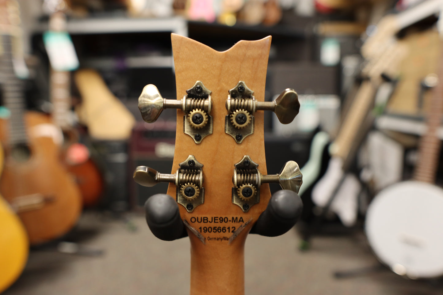 Ortega Guitars OUBJE90-MA Banjolele Series Concert Size Ukulele Maple Natural