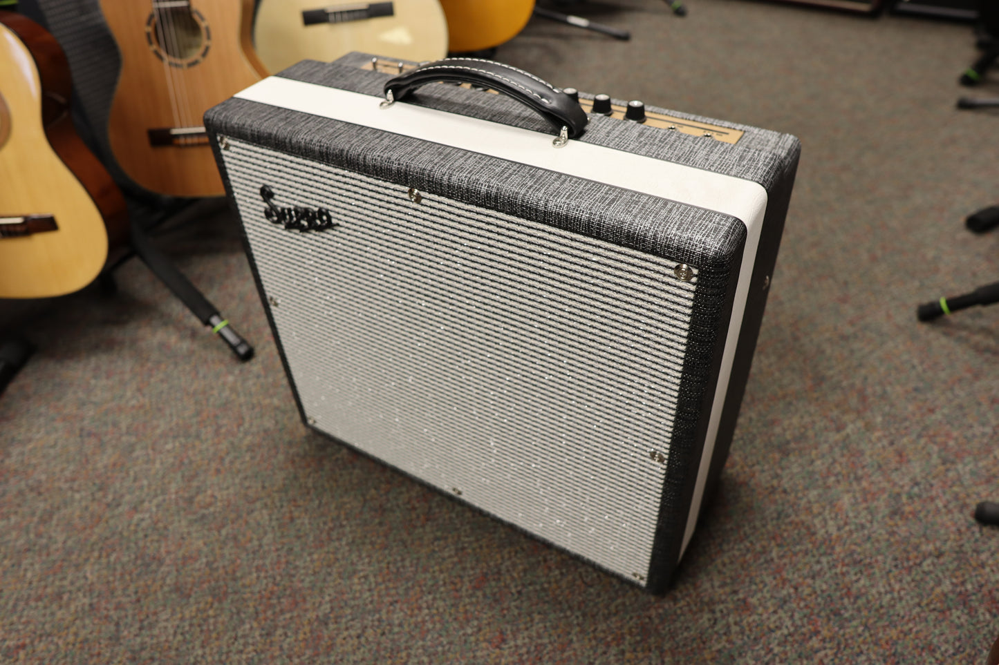 Supro 1696RT Black Magick Reverb 1x12" 25w Guitar Amplifier