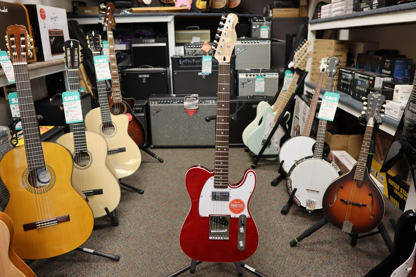 Squier Affinity Series® Telecaster® FMT SH, Laurel Fingerboard, White Pickguard, Crimson Red Transparent