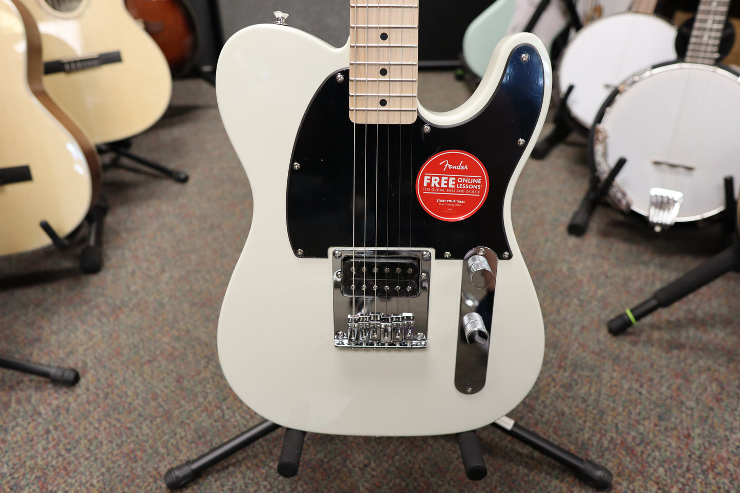 Squier Sonic® Esquire® H, Maple Fingerboard, Black Pickguard, Arctic White