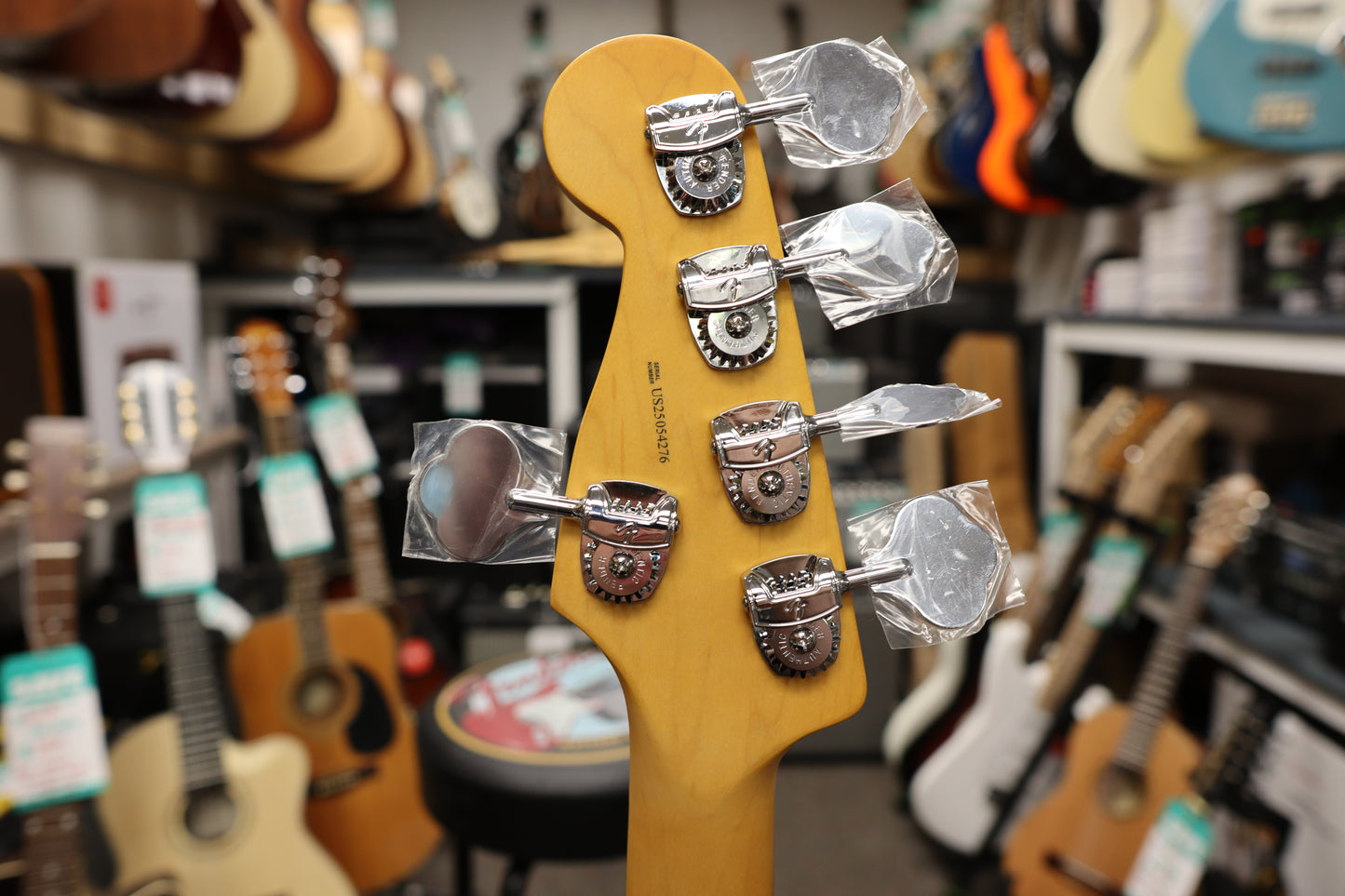 Fender American Professional II Precision Bass® V, Rosewood Fingerboard, 3-Color Sunburst