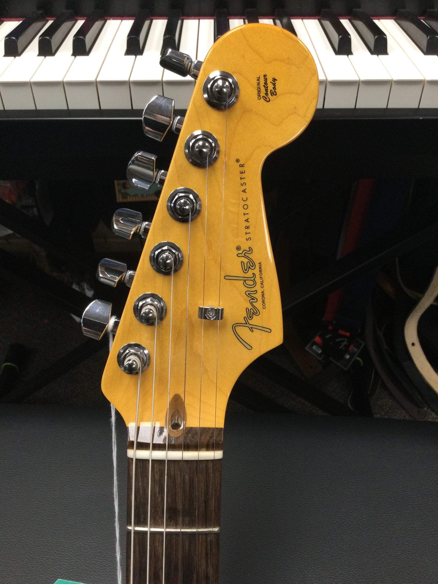 Fender American Professional II Stratocaster®, Rosewood Fingerboard, Olympic White