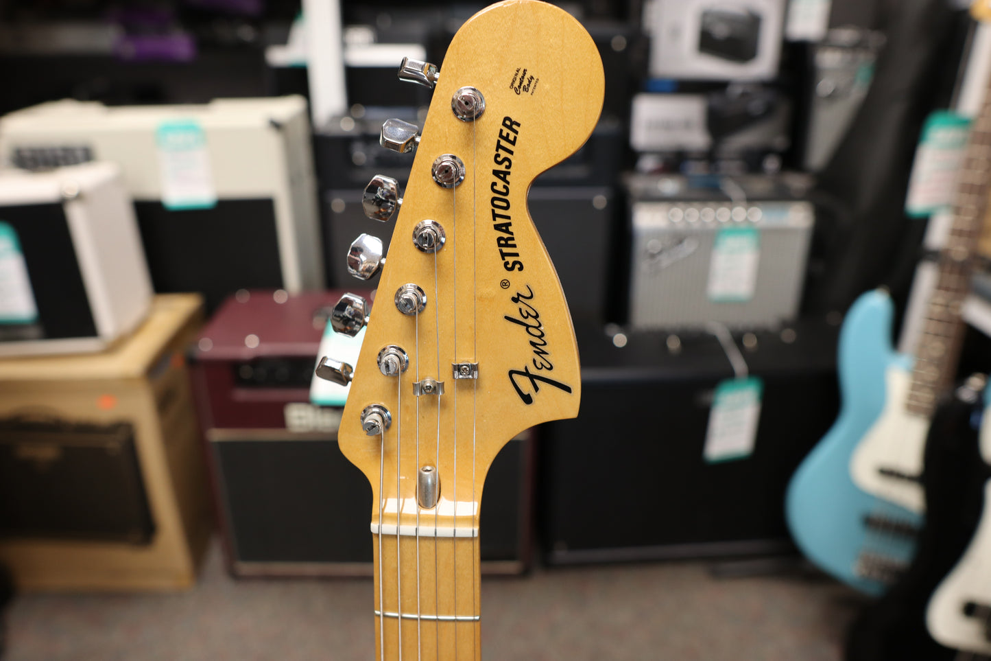 Fender Vintera® '70s Stratocaster®, Maple Fingerboard, Mocha