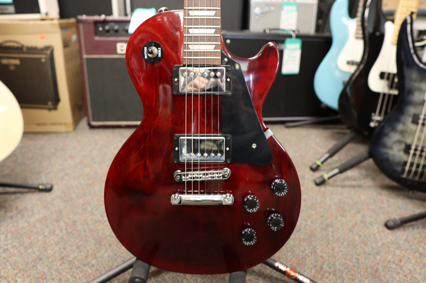 Gibson Les Paul Studio 2023 Wine Red