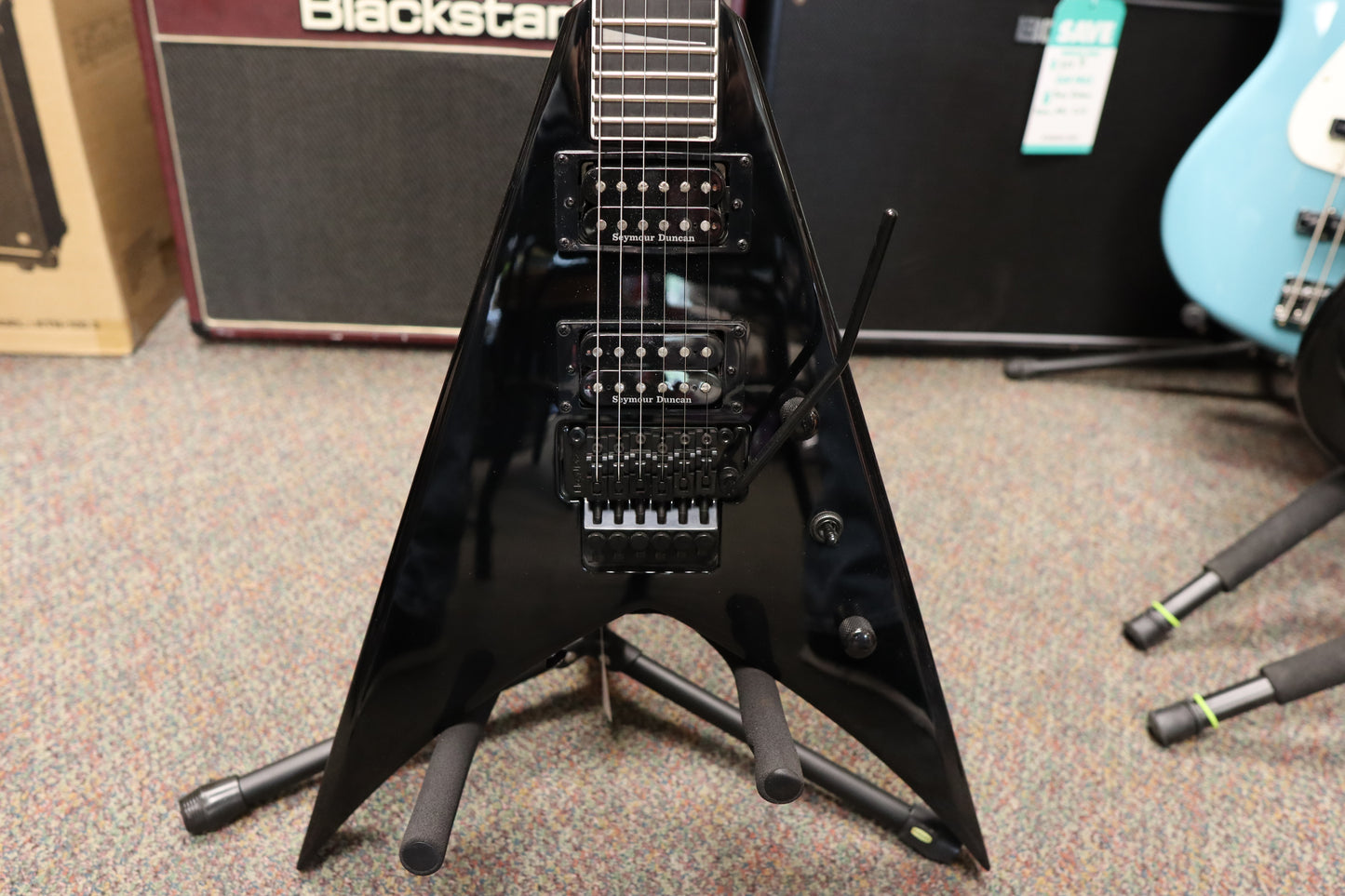 Jackson Pro Series King V™ KV, Ebony Fingerboard, Gloss Black