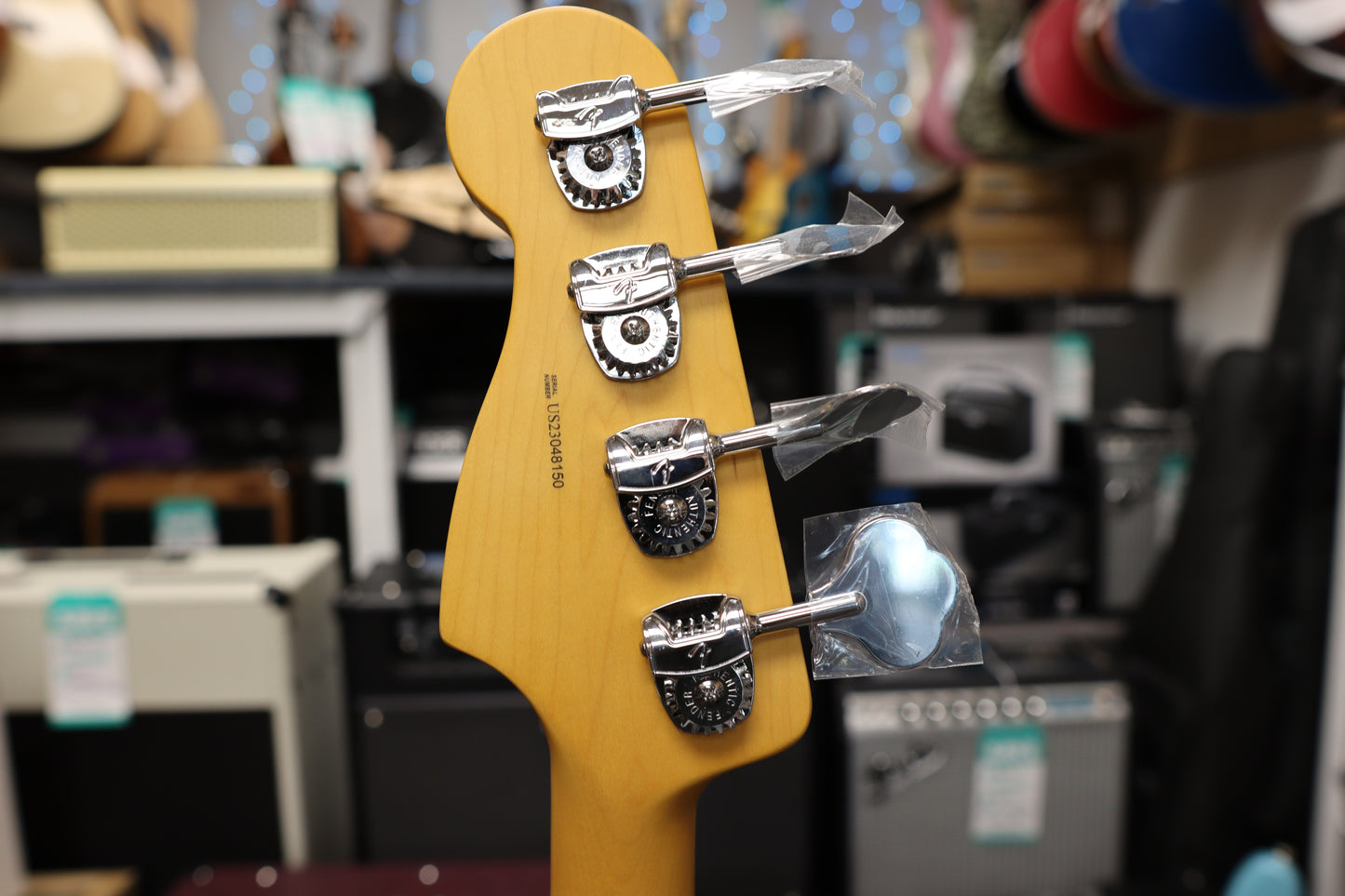 Fender American Professional II Precision Bass®, Rosewood Fingerboard, 3-Color Sunburst
