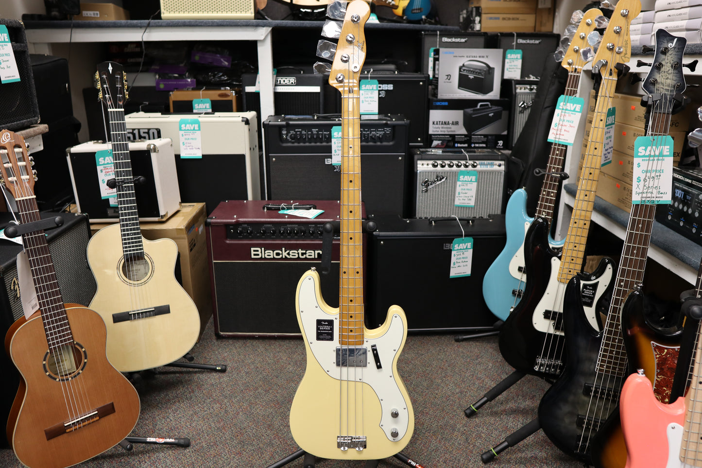 Fender  Vintera® II '70s Telecaster® Bass, Maple Fingerboard, Vintage White