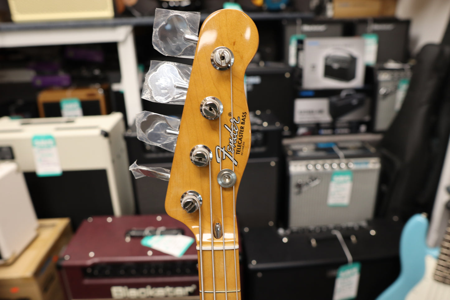 Fender  Vintera® II '70s Telecaster® Bass, Maple Fingerboard, Vintage White
