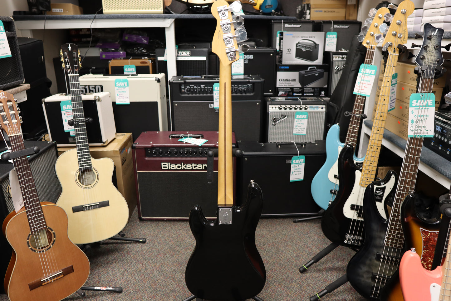 Fender Player II Precision Bass®, Maple Fingerboard, Black