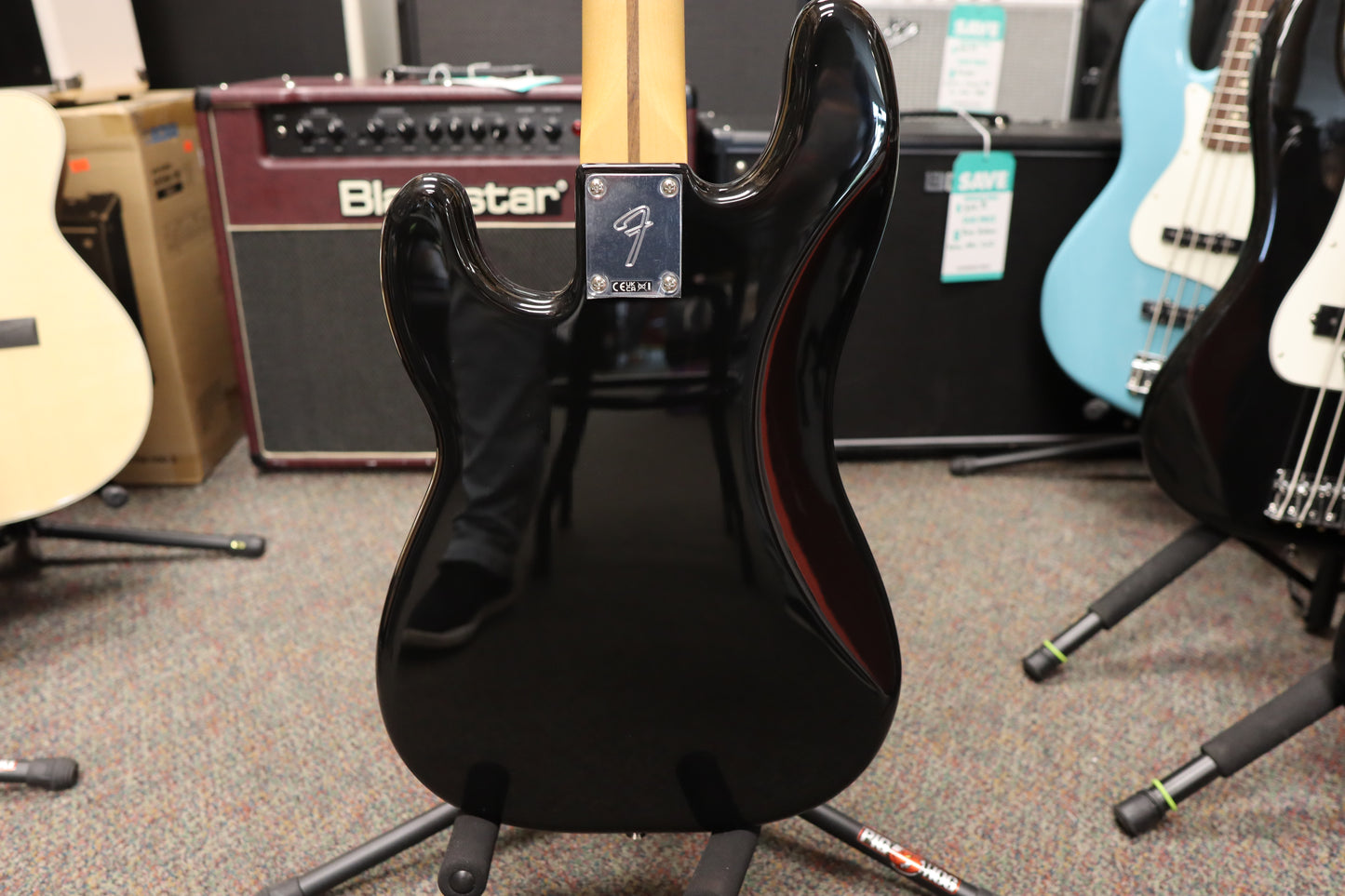 Fender Player II Precision Bass®, Maple Fingerboard, Black