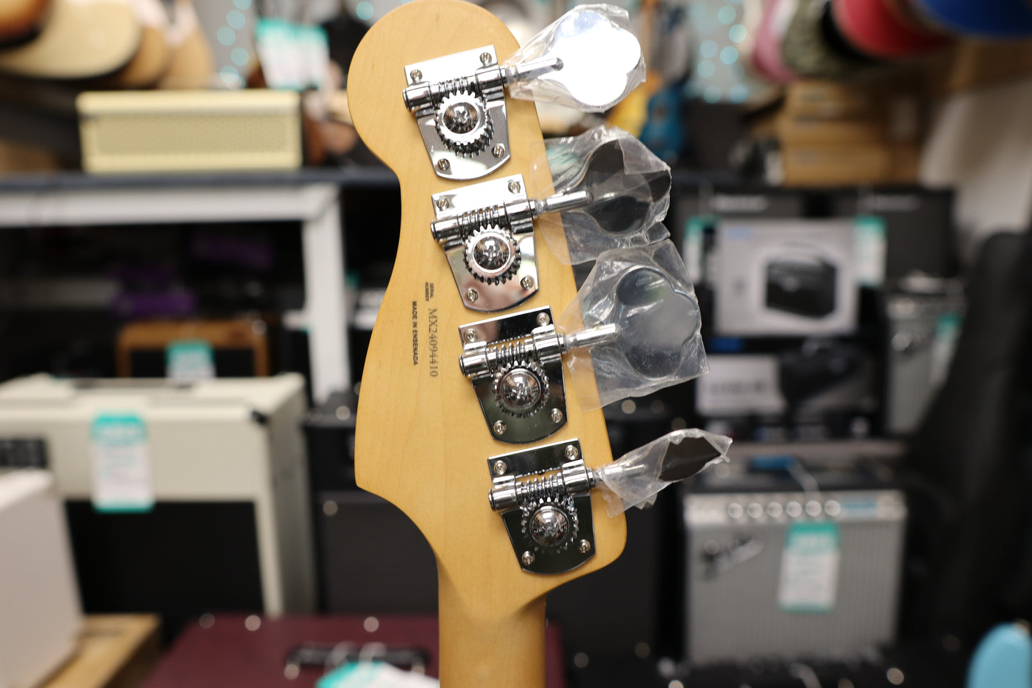 Fender Player II Precision Bass®, Maple Fingerboard, Black