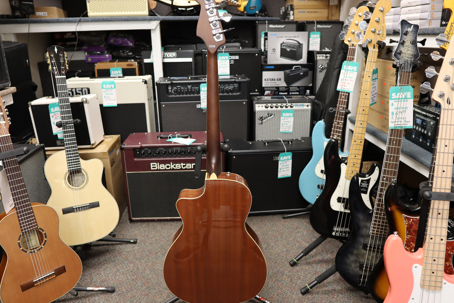 Fender  Kingman™ Bass, Walnut Fingerboard, Black Pickguard, Shaded Edge Burst