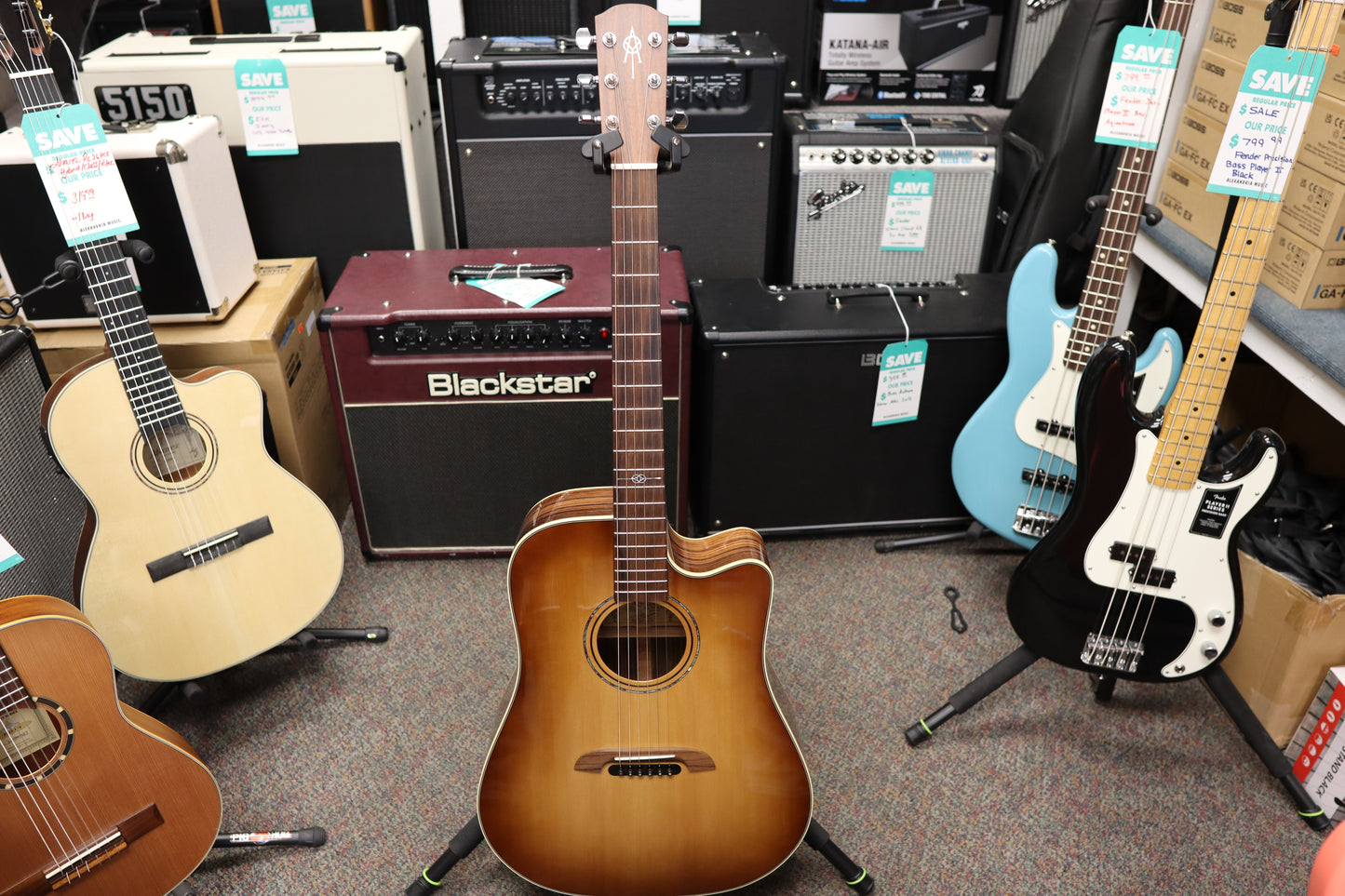 Alvarez Yairi Standard DY70CESHB