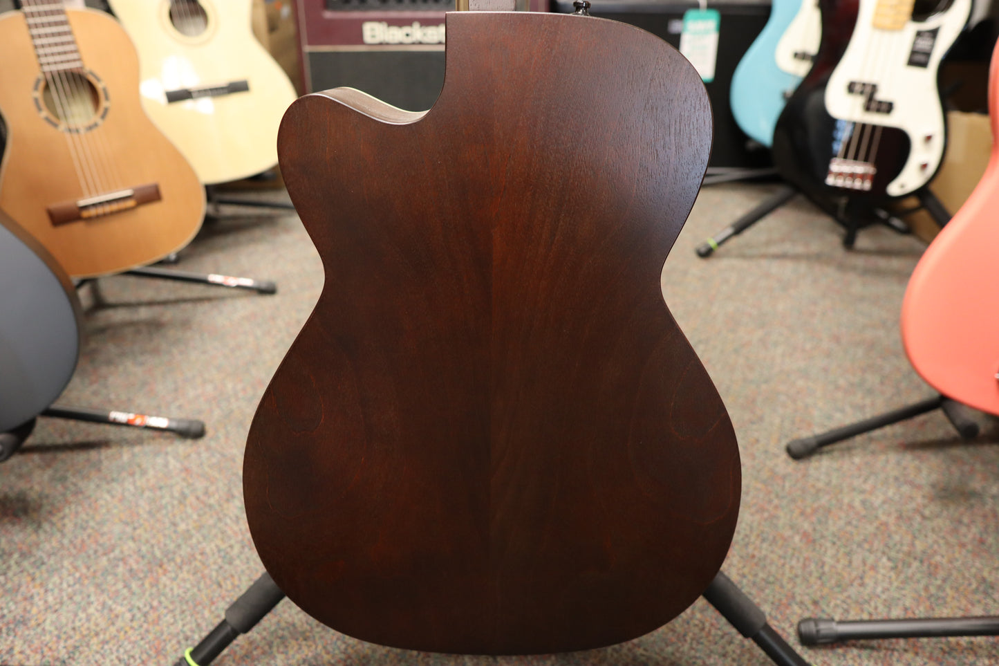Art & Lutherie Legacy Bourbon Burst