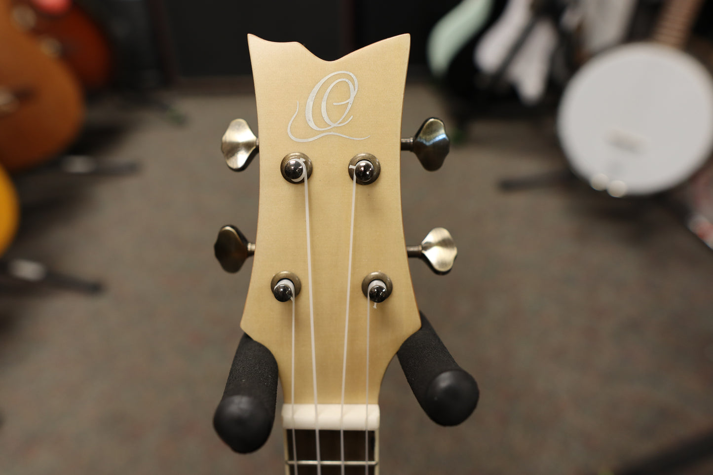 Ortega Guitars OUBJE90-MA Banjolele Series Concert Size Ukulele Maple Natural