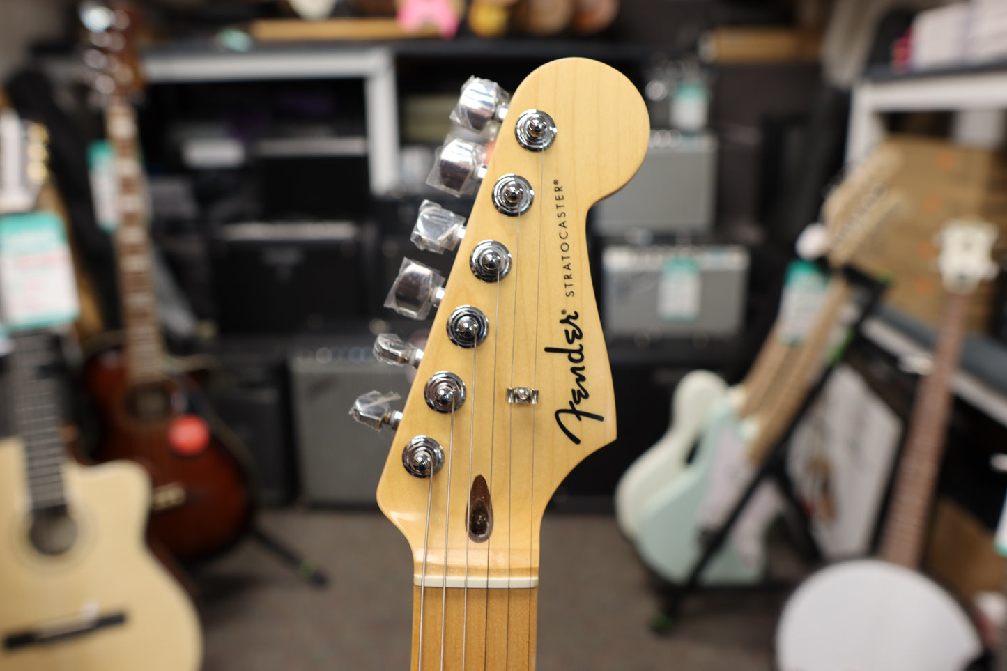 Fender Standard Stratocaster® HSS, Maple Fingerboard, White Pickguard, Aqua Marine Metallic