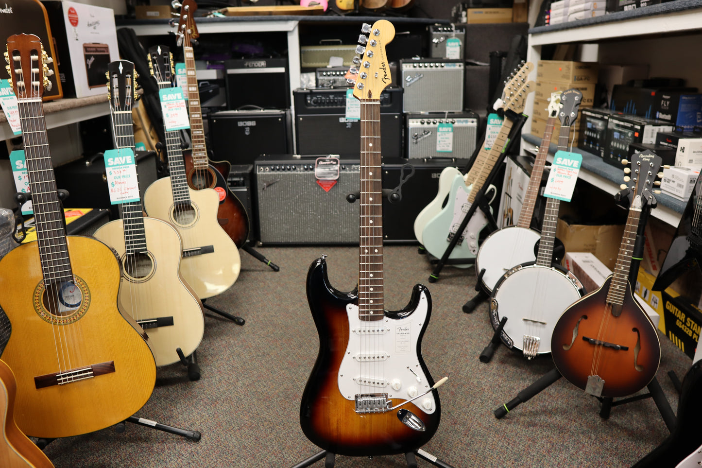 Fender Standard Stratocaster®, Laurel Fingerboard, White Pickguard, 3-Color Sunburst