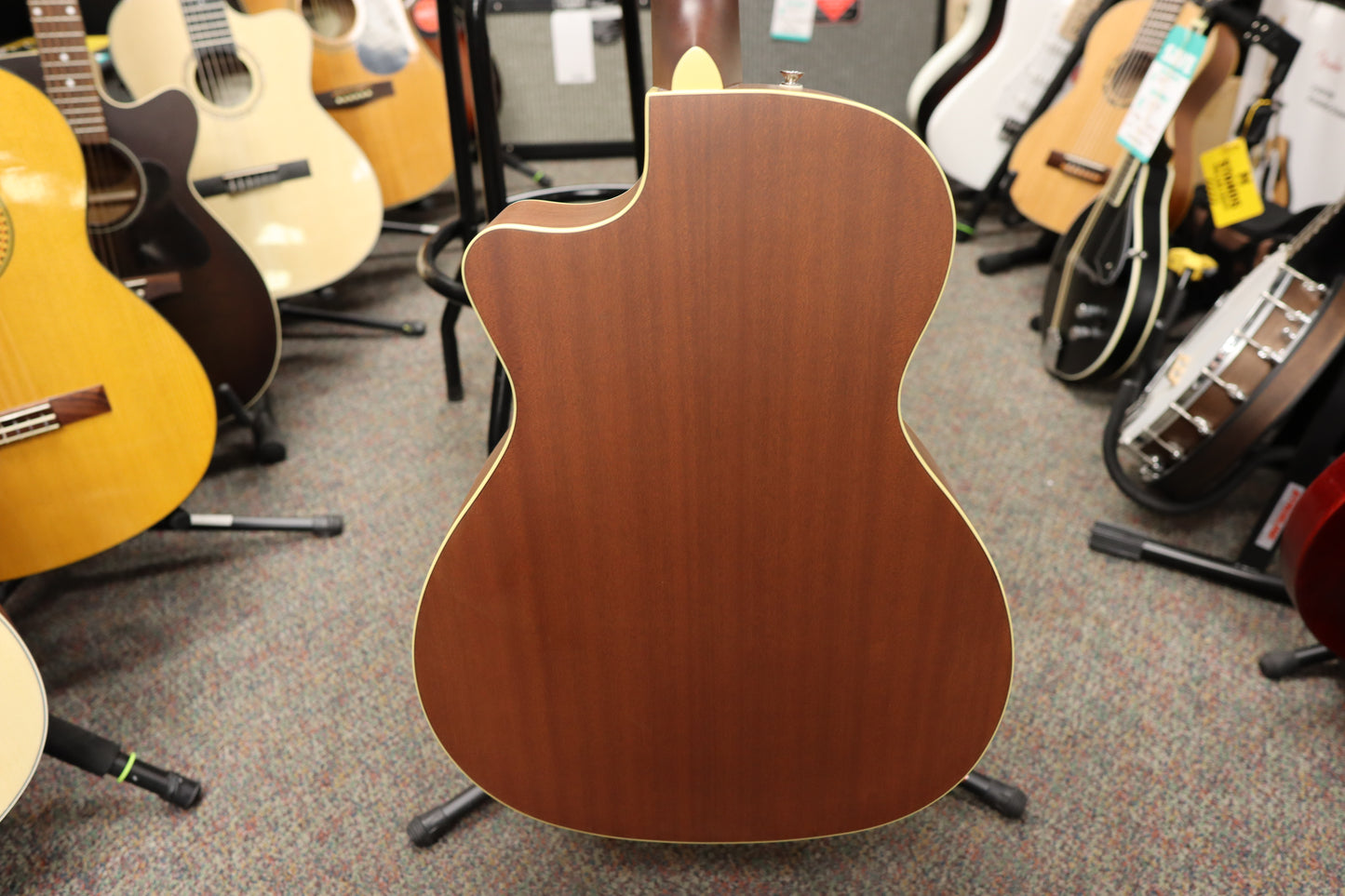 Fender Newporter Player, Walnut Fingerboard, Black Pickguard, Tidepool