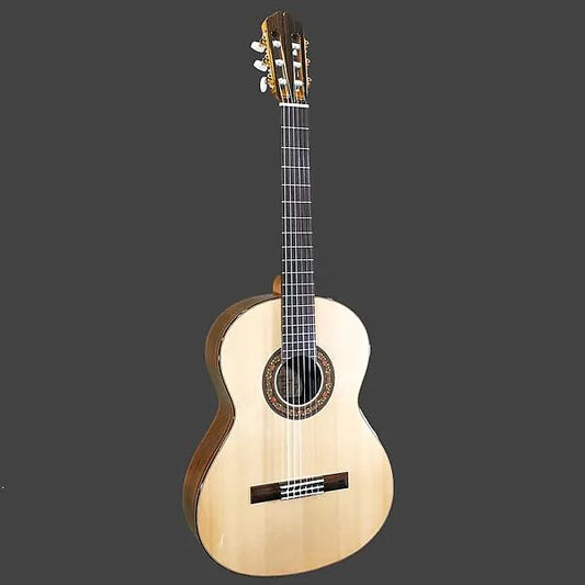 Alvarez Yairi CY70 Nylon String Classical guitar made in Japan